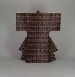絹紺地三玉手縞沖縄衣裳(全体) 絹紺地三玉手縞沖縄衣裳(全体)